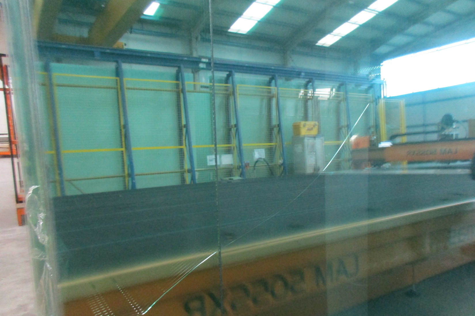 aminated-glass-cargo-damage-marine-surveyor-valencia