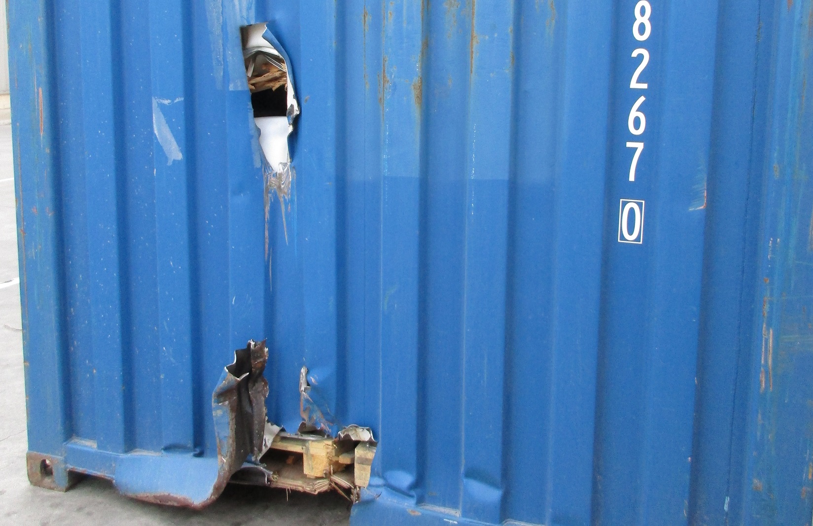 marine-surveyor-castellon-cargo-container-damage