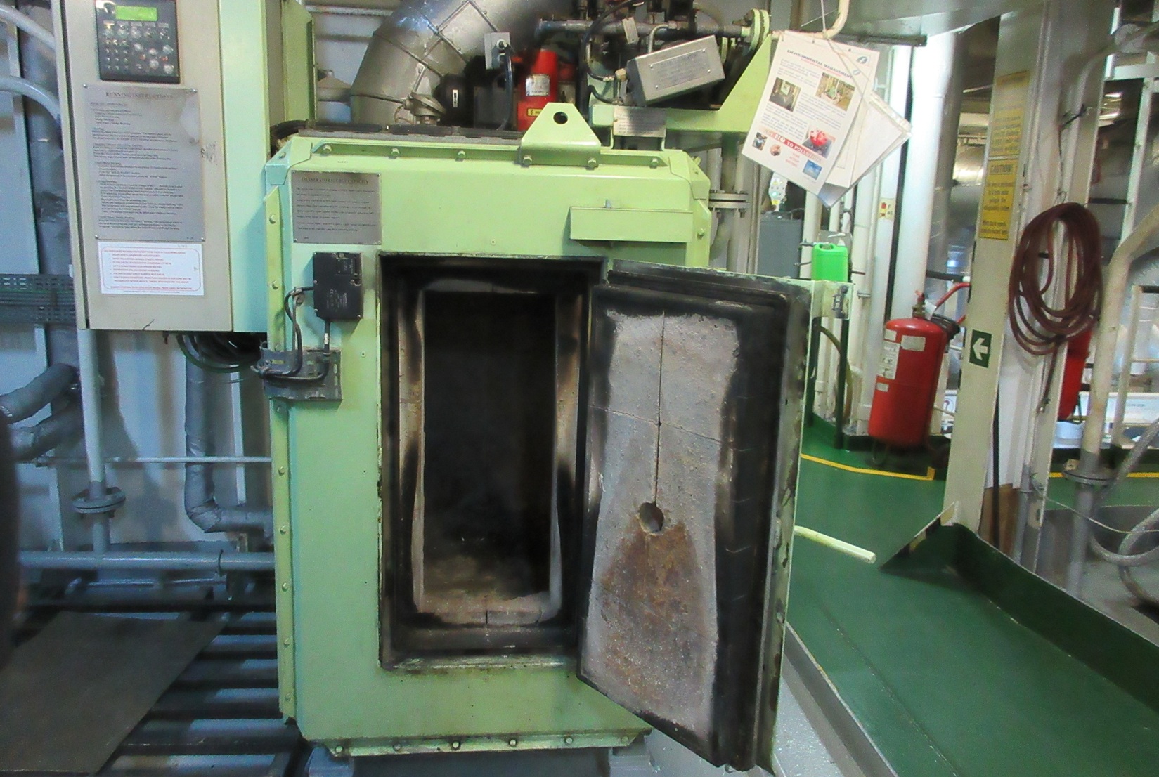 ship-inspector-spain-garbage-management-onboard