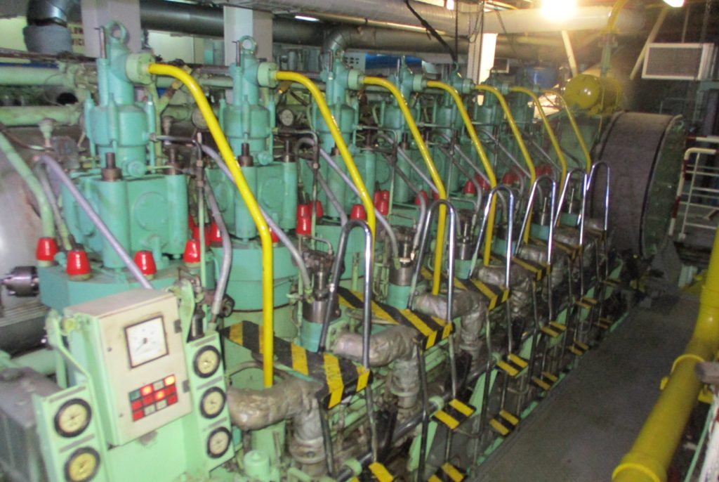 Main engine inspected during marine casualty investigation
